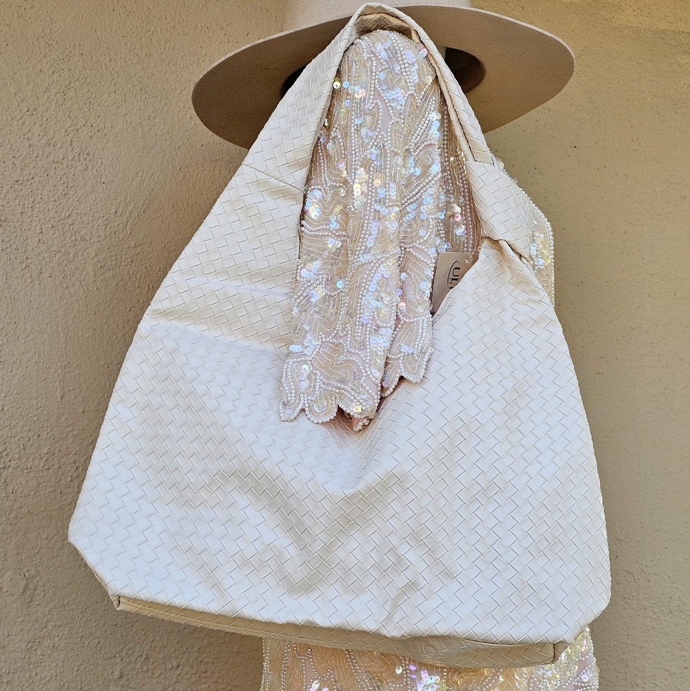 ULTA White Slouchy Hobo Shoulder PU Bag W/ Woven Body + Knotted Strap Detail - Picture 4 of 4